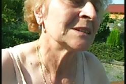 Oma erlebt Outdoor Sex 